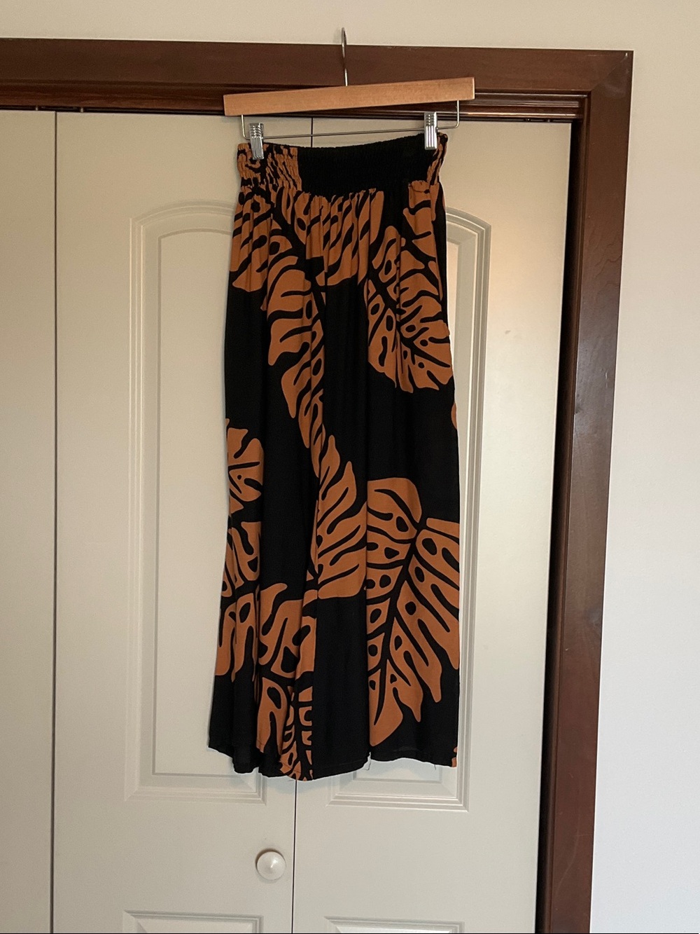 Fleurcella Wide Leg Pants - Black with Brown Print